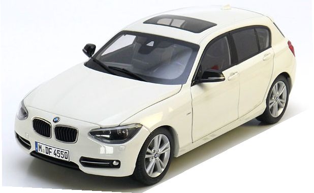 BMW特注 1シリーズ F20 5door 2012 ホワイト白 /Paragon Modelsディーラーバージョン 1/18 ダイキャストミニカー