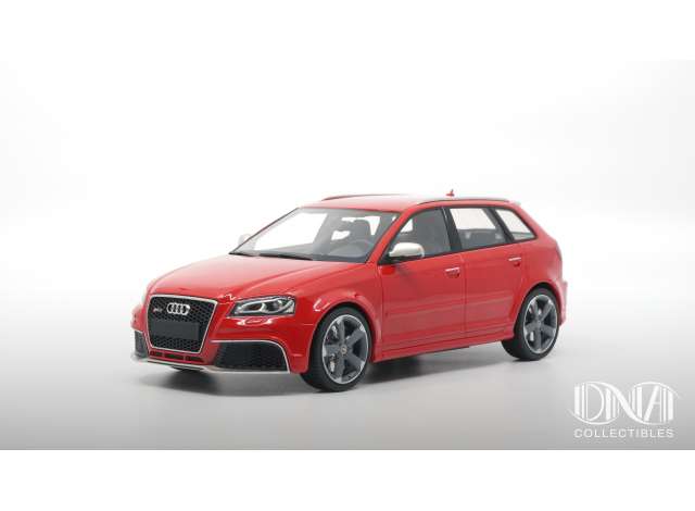 【予約】5月以降発売予定Audi RS 3 (8P) Grey Wheels, red /DNA COLLECTIBLES 1/18 ミニカー