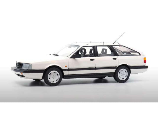 【予約】2022年発売予定1991 Audi 200 Avant 20V, white /DNA COLLECTIBLES 1/18 ミニカー
