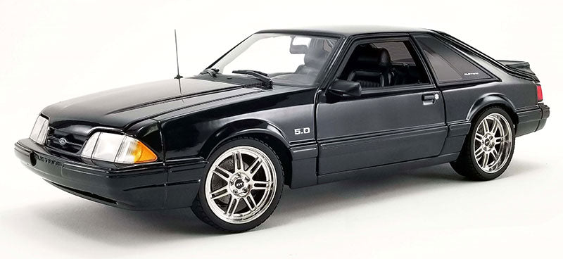 ギャラリービューアに画像をロードする, 【予約】8月以降発売予定1990 Ford Mustang 5.0 in Black with Custom 7-Spoke Wheels /GMP 1/18 ミニカー
