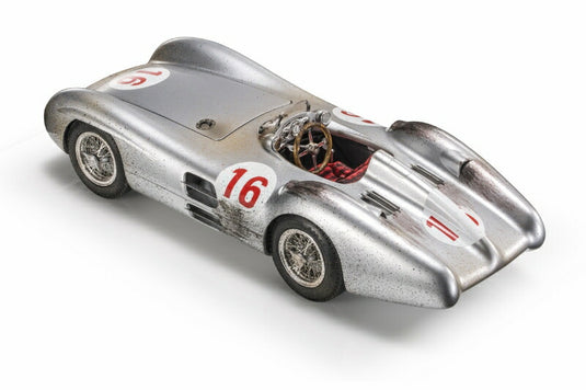 【予約】12月以降発売予定Mercedes W196R Streamliner Fangio # 16 /GP Replicas 1/18 ミニカー