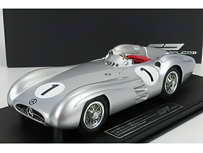 MERCEDES BENZ F1 W196R STREAMLINERS N 1 POLE POSITION AND 4th BRITISH GP JUAN MANUEL FANGIO 1954 WORLD CHAMPION - CON VETRINA  SILVER /GP Replicas 1/18ミニカー