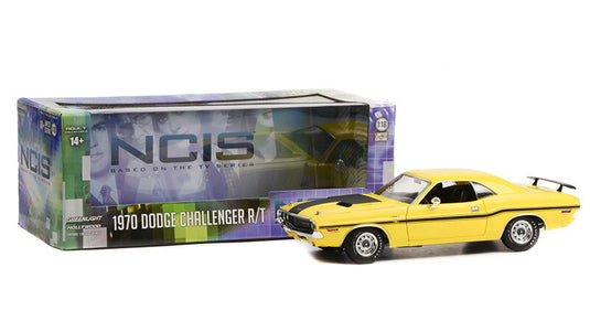 1970 Dodge Challenger R/T in Yellow with Black Stripe - NCIS /Greenlight 1/18 ミニカー