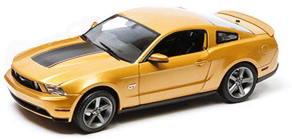 2010 Ford Mustangマスタング GT in Sunset Gold Metallic with Hood Stripe Package /Greenlight 1/18 ミニカー