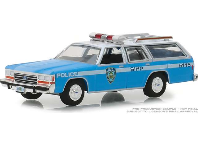 1988 Ford LTD Crown Victoria Wagon New York City Police Dept  NYPD  blue/white   /Greenlight  1/18 ミニカー