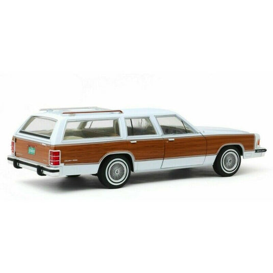 1989 Mercury Grand Marquis Colony Park, white with wood Grain Paneling   /Greenlight  1/18 ミニカー