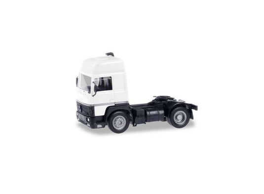 【予約】2020年3月以降発売予定Renault R 390  plastic minikit  white /Herpaヘルパ 1/87 HO 建設機械　模型ミニカー はたらく車重機