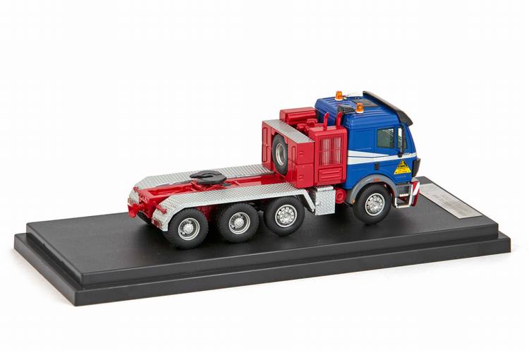 ギャラリービューアに画像をロードする, 【予約】3-5月以降発売予定chmidbauer Mercedes Benz SK3550 8x4トラック トラクタヘッド/建設機械模型 工事車両 IMC 1/50 ミニチュア
