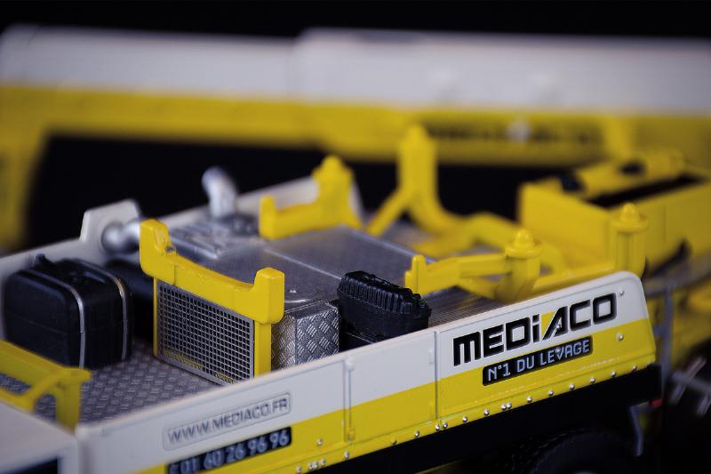 ギャラリービューアに画像をロードする, Mediaco Demag AC 700-9 モバイルクレーン /IMC 建設機械模型 工事車両 1/50 ミニカー
