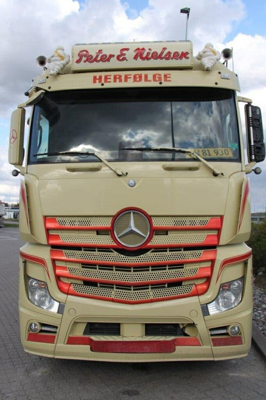 【予約】2023年3月以降発売予定PETER E. NIELSEN MERCEDES-BENZ ACTROS STREAMSPACE 6X4 トラック トラクタ/建設機械模型 工事車両 IMC 1/50  ミニチュア