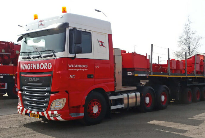 【予約】1-3月以降発売予定Wagenborg DAF XF105 SpaceCab 6x4 with Nooteboom Ballasttrailer 6 axle トレーラー /建設機械模型 工事車両 IMC 1/50 ミニカー