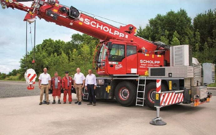 【予約】2023年発売予定COLLETT　MERCEDES-BENZ AROCS SLT BIGSPACE 8X4 WITH NOOTEBOOM SUPER WING CARRIERトレーラー トラック /建設機械模型 工事車両 IMC 1/50 ミニチュア