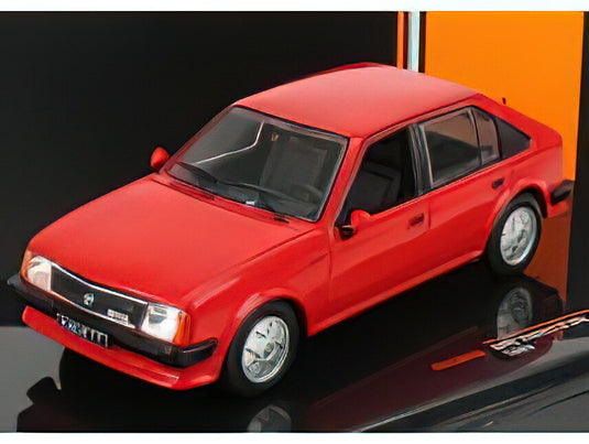 Opel Kadett D GT / E レッド 1983 / IXO 1/43 ミニカー