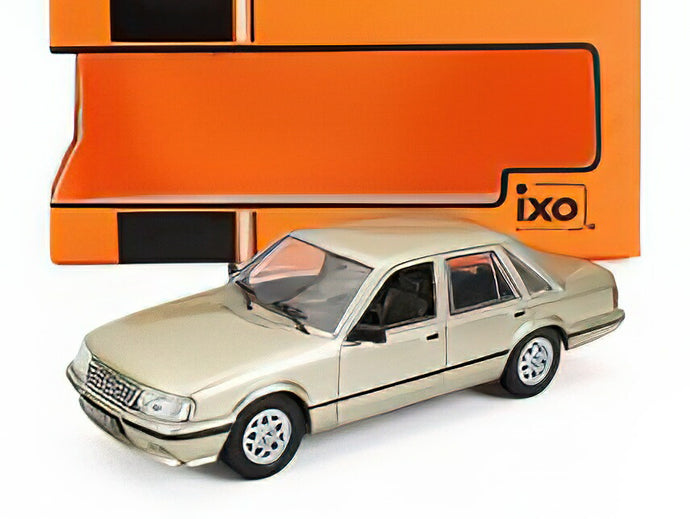 Opel Senator A2 1983 ベージュ IXOCLC521N / IXO 1/43 ミニカー