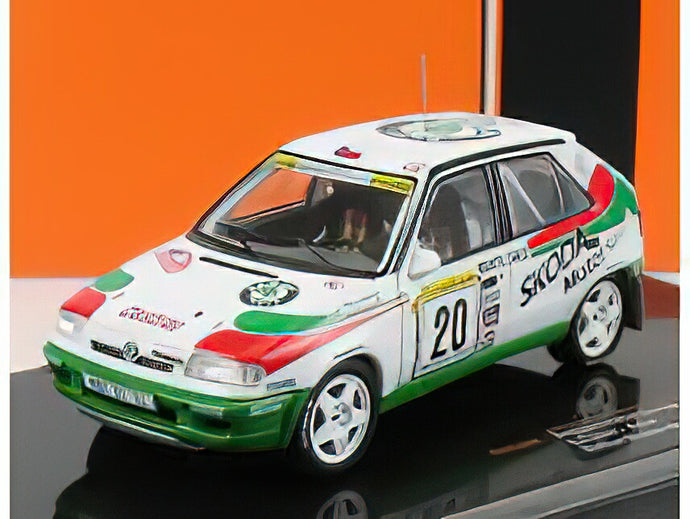 ラリーモンテカルロ Skoda Felicia Kit / IXO 1/43 ミニカー