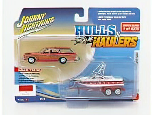 CHEVROLETシボレー CAPRICE WITH TRAILER AND BOAT 1973 - RED WOOD /JOHNNY LIGHTNING 1/64 ミニカー