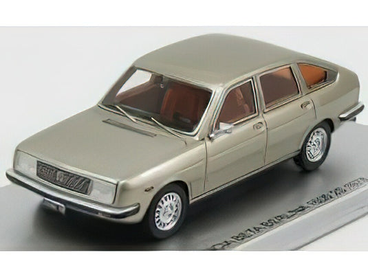 LANCIA  BETA BERLINA 1600 2-SERIES 1978 - PLATINO MET/Kess-Model 1/43ミニカー