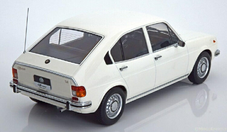 Alfa Romeoアルファロメオ Alfasud 1974 white /KK-SCALE 1/18 ミニカー