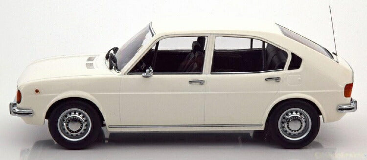 Alfa Romeoアルファロメオ Alfasud 1974 white /KK-SCALE 1/18 ミニカー