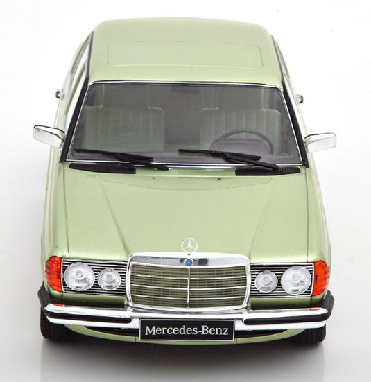 Mercedesメルセデス 280E W123 1977 lightgreen-metallic /KK-SCALE 1/18 ミニカー