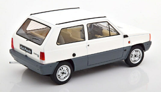 【予約】FIAT - PANDA 45 1980 - WHITE /KK SCALE 1/18 ミニカー