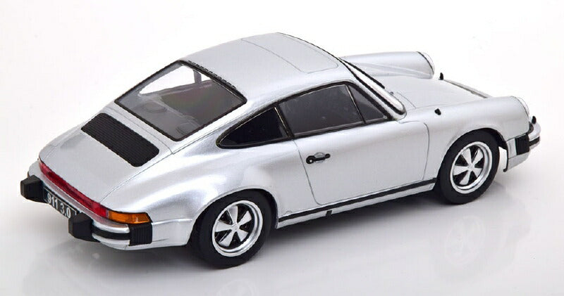 ギャラリービューアに画像をロードする, 【予約】３月以降発売予定Porsche 911 Carrera 3.0 Coupe 1977 silver /KK-SCALE 1/18 ミニカー
