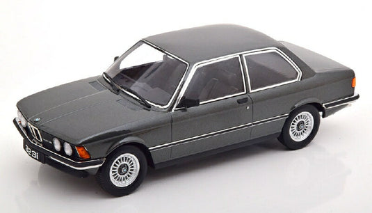 【予約】2022年2月以降発売予定BMW - 3-SERIES 323i E21 1975 - ANTHRACIT GREY　/KK SCALE 1/18 ミニカー 模型
