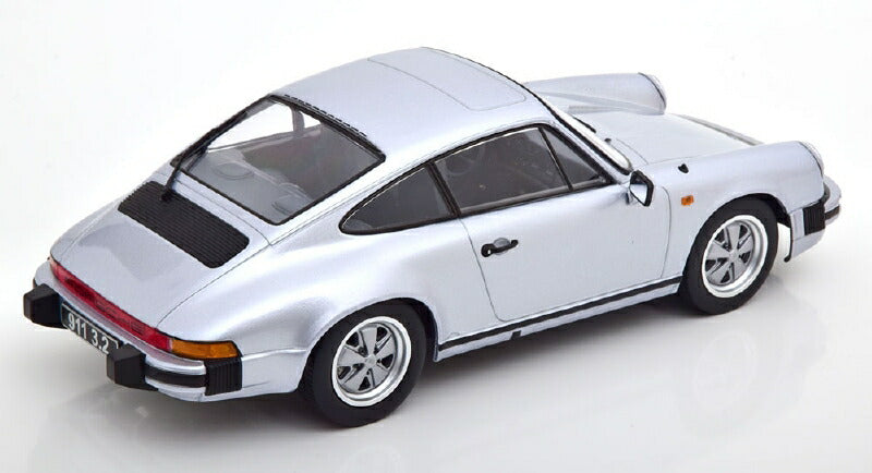 ギャラリービューアに画像をロードする, 【予約】3月以降発売予定Porscheポルシェ 3.2 Coupe 250.000. 911series 1988 silvergrey /KK SCALE 1/18 ミニカー
