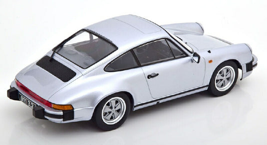 【予約】3月以降発売予定Porscheポルシェ 3.2 Coupe 250.000. 911series 1988 silvergrey /KK SCALE 1/18 ミニカー