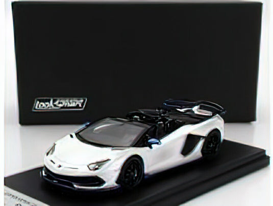 LAMBORGHINIランボルギーニ AVENTADOR SVJ ROADSTER XAGO EDITION 2020 BIANCO ASOPO/LOOKSMART 1/43 ミニカー