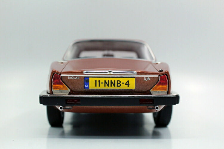 ギャラリービューアに画像をロードする, 【予約】8月以降発売予定JAGUARジャガー XJ6 1982 bronze /LS Collectibles 1/18 ミニカー
