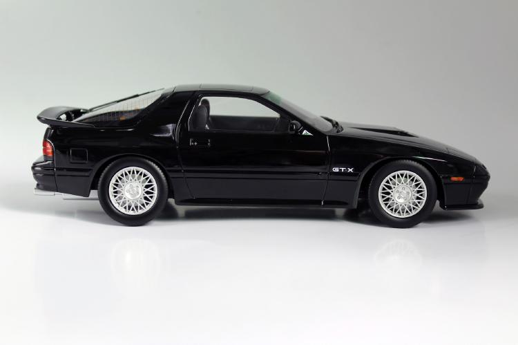 ギャラリービューアに画像をロードする, Mazda RX-7 1989 ブラック  /LsCollectibles 1/18 ミニカー
