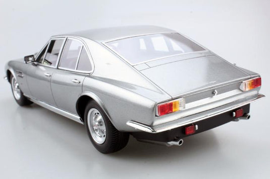 Aston Martinアストンマーチン Lagonda 1974 saloon シルバー /LS COLLECTIBLES 1/18  レジンミニカー