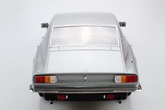 Aston Martinアストンマーチン Lagonda 1974 saloon シルバー /LS COLLECTIBLES 1/18  レジンミニカー