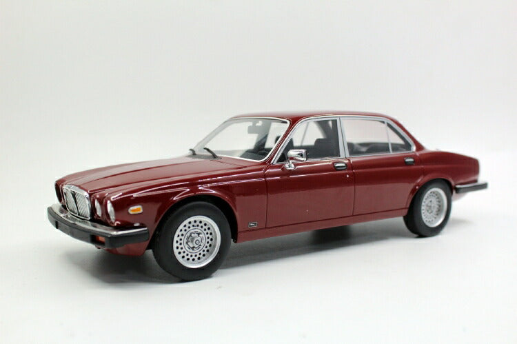 ギャラリービューアに画像をロードする, 【予約】12月以降発売予定Jaguarジャガー XJ6 1982 Bordeaux  /Ls Collectibles  1/18 ミニカー
