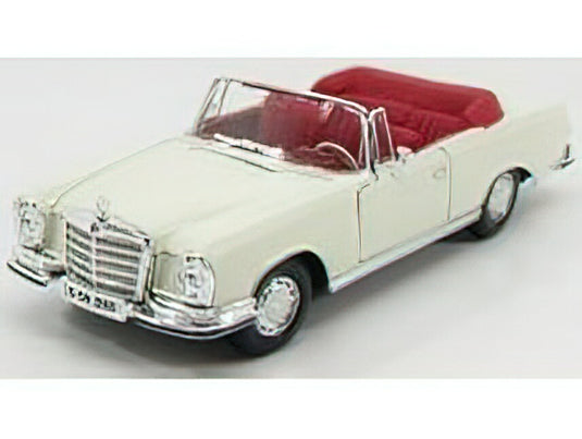 MERCEDES BENZ 280SE カブリオレ クリーム/ MAISTO 1/18 ミニカー