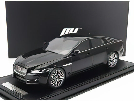 JAGUAR - XJL 2022 - BRIGHT BLACK /MOTORHELIX 1/18 ミニカー