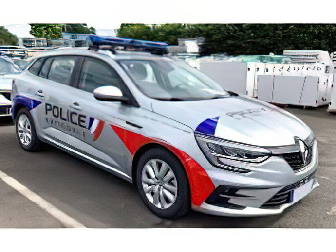 【予約】1-3月以降発売予定RENAULT - MEGANE SPORT TOURER SW STATION WAGON POLICE NATIONALE 2022 - SILVER RED /Norev 1/43 ミニカー
