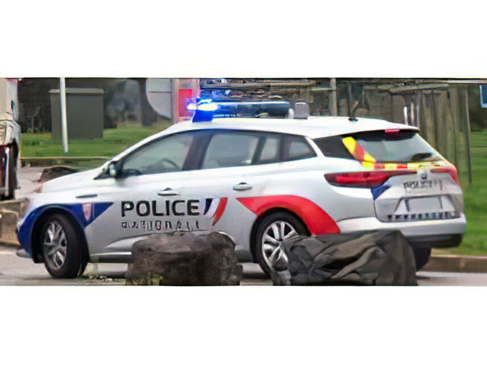 【予約】1-3月以降発売予定RENAULT - MEGANE SPORT TOURER SW STATION WAGON CRS POLICE NATIONALE 2022 - SILVER RED /Norev 1/43 ミニカー