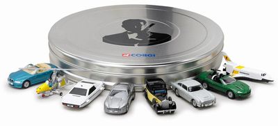 007 ジェームズボンド　ダイキャストカー 8台セット(アストンマーチンDB5)　/Corgiコーギー