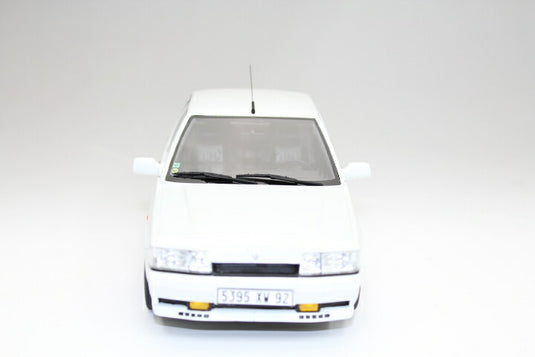 Renaultルノー 21 ターボTurbo phase 2 1993 1000台限定/OTTO MOBILE オット 1/18 レジン ミニカー