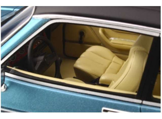 【予約】4月以降発売予定1974 Ford Capri Mk2  miami blue poly /Otto 1/18 ミニカー