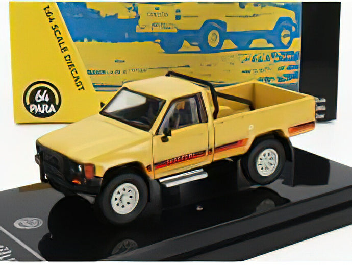 TOYOTA  HILUX PICK-UP LHD 2006 - YELLOW/PARAGON 1/64 ミニカー