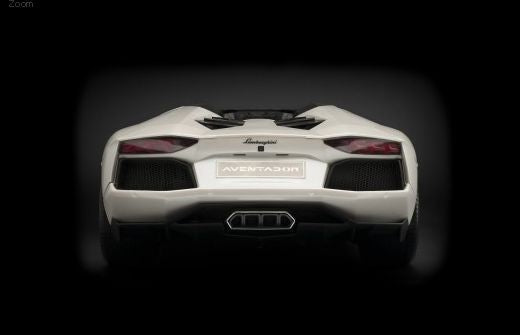 Lamborghini Aventadorランボルギーニアヴェンタドール LP 700-4 Roadster - Bianco Canopus (semi-matt metallic white) 1/8 pocherポケール 組み立てキット ミニカー