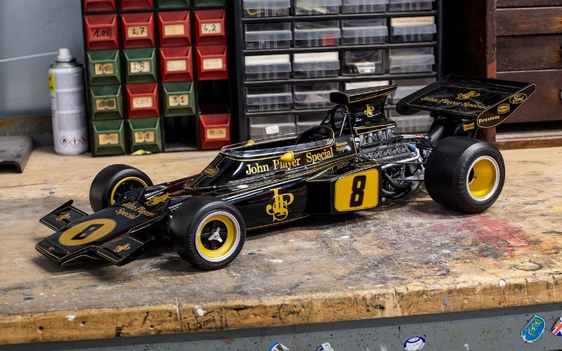 Lotus 72D - 1972 British GP - Emerson Fittipaldi /Pocher 1/8 組み立てキットミニカー