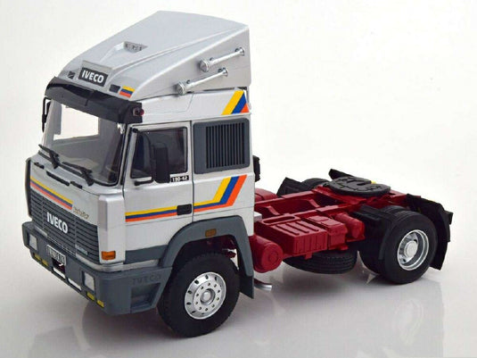 Iveco Turbo Star 1988 1:18 silver RK180074 / Road King トラック トラクタ 1/18 模型