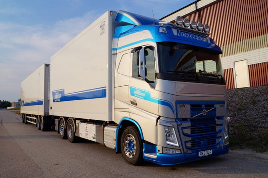 【予約】2017年5-7月以降発売予定Nordberghs Volvo Globetrotter rigid truck トレーラー   Teknoテクノ  建設機械模型 工事車両 1/50 ミニチュア
