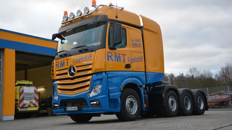【予約】2017年6-8月以降発売予定RMT /Regel Gruppe Kassel メルセデスベンツアクトロス Gigaspace with lowloader 3+5 トラック Teknoテクノ  建設機械模型 工事車両 1/50 ミニチュア