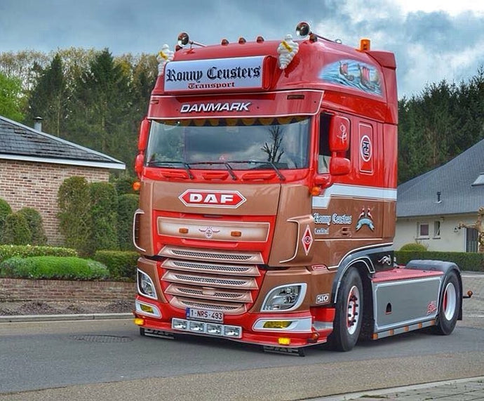 【予約】2017年6-8月以降発売予定Ceusters, Ronny DAF XF Super space cab Euro 6 トラック トラクタヘッド  Teknoテクノ  建設機械模型 工事車両 1/50 ミニチュア