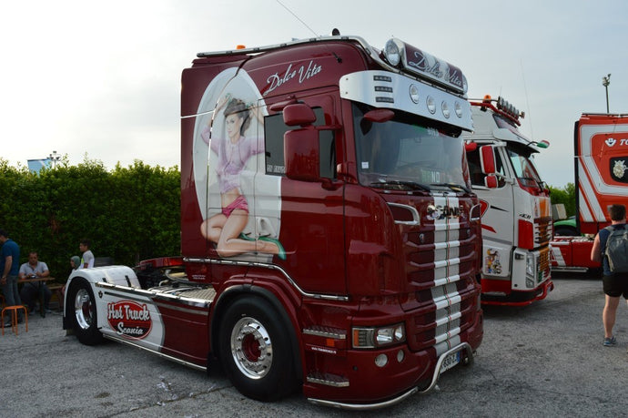 【予約】2017年10-12月以降発売予定Gastaldi Dolce Vita Scaniaスカニア Highline 4x2 トラック トラクタヘッド  Teknoテクノ  建設機械模型 工事車両 1/50 ミニチュア